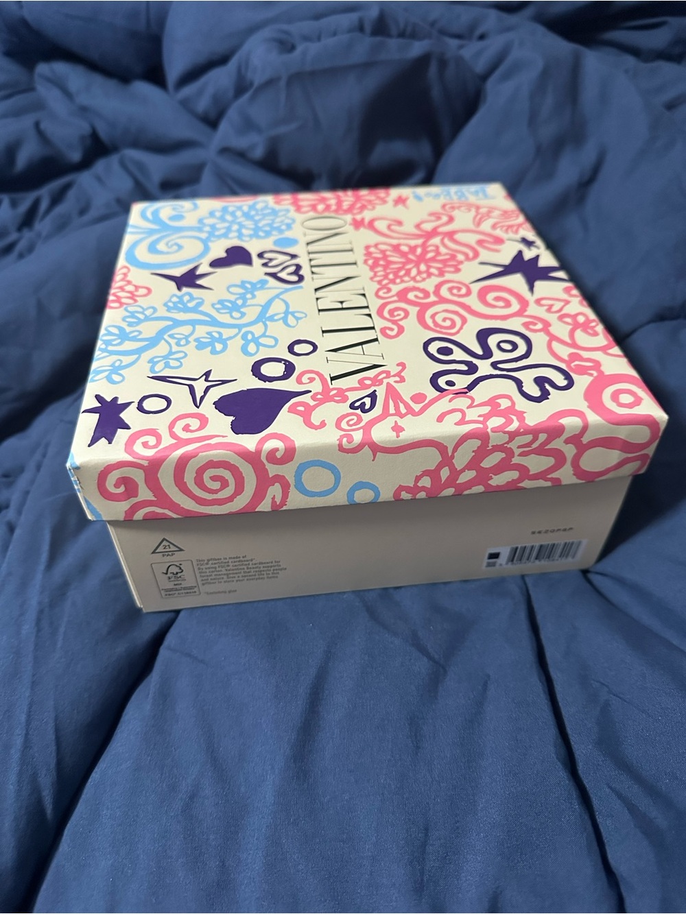 Valentino Donna Born in Roma  2pc gift set - Picture 5 of 6
